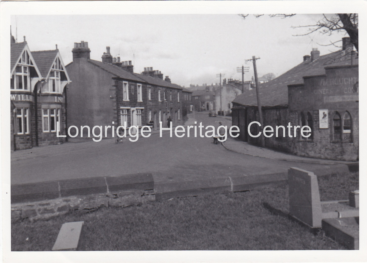 644A - Chapel Hill - Towards Fell Brow from in churchyard - 1970